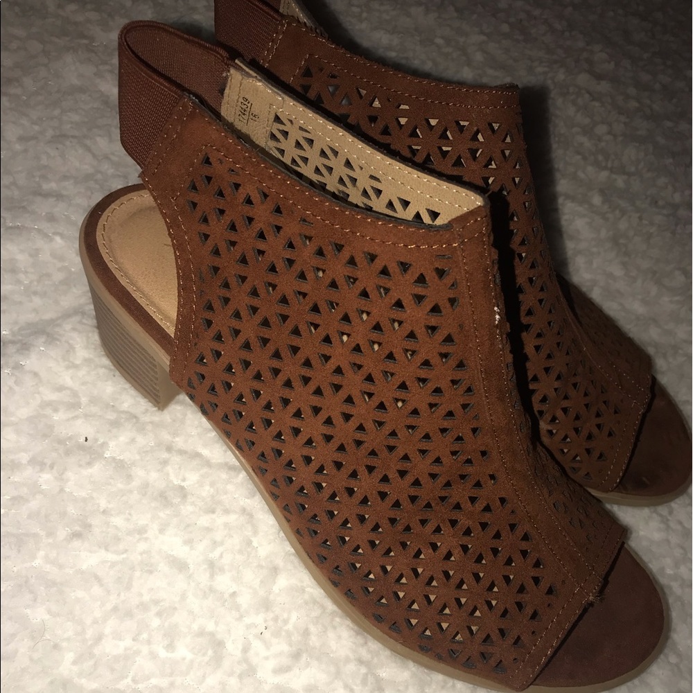 ankle booties/sandals